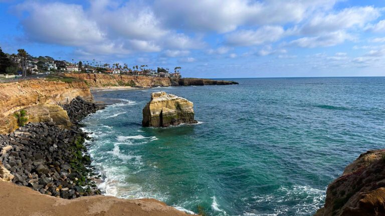 Sunset Cliffs in Ocean Beach